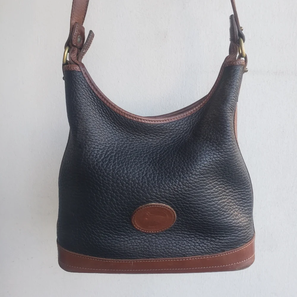 Vtg Dooney & Bourke All Weather Pebble Leather Black Small Hobo Shoulder bag